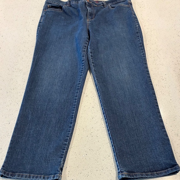 Jeans - Picture 3 of 3